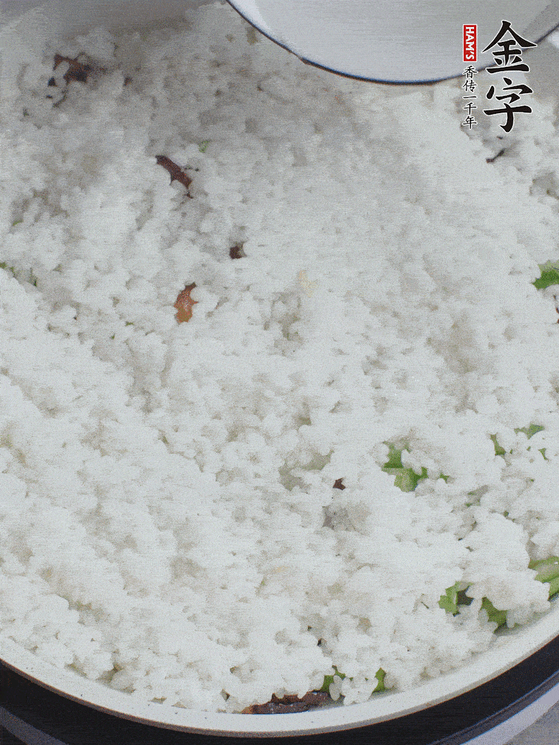 放一碗水，蓋蓋燜煮。