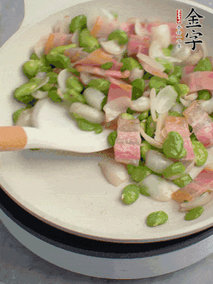 勾薄芡出鍋。