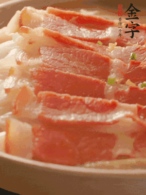 出鍋擺盤(pán)，撒上蔥花即可。